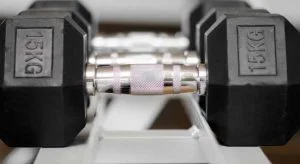 Scopri di più sull'articolo Non usare pesi esagerati